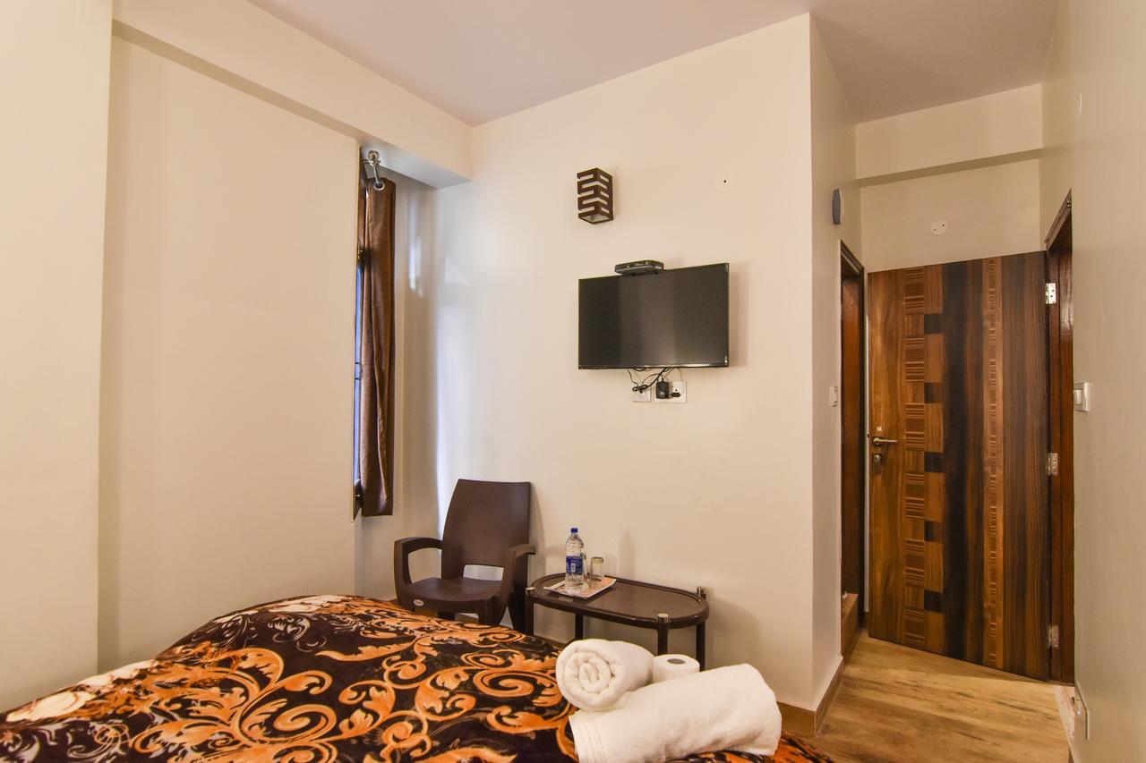 Dhanlaxmi Apartments Шімла Екстер'єр фото